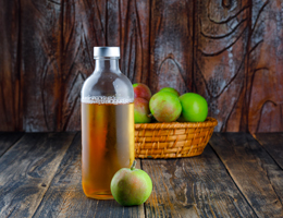 Apfelessig und �pfel